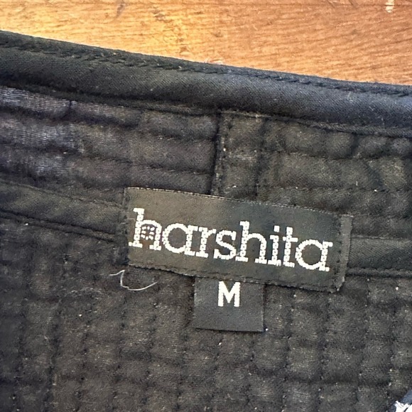 Harshita size Med black & white Quilted silk‎ geometrical design jacket - Picture 11 of 16